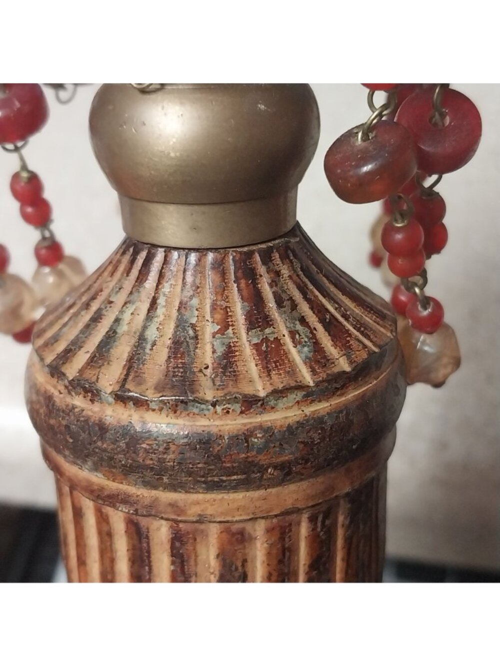 Vintage Brass & Laquered Wood Candlestick Holders Beaded Garland Pair Set of 2 - Picture 8 of 9